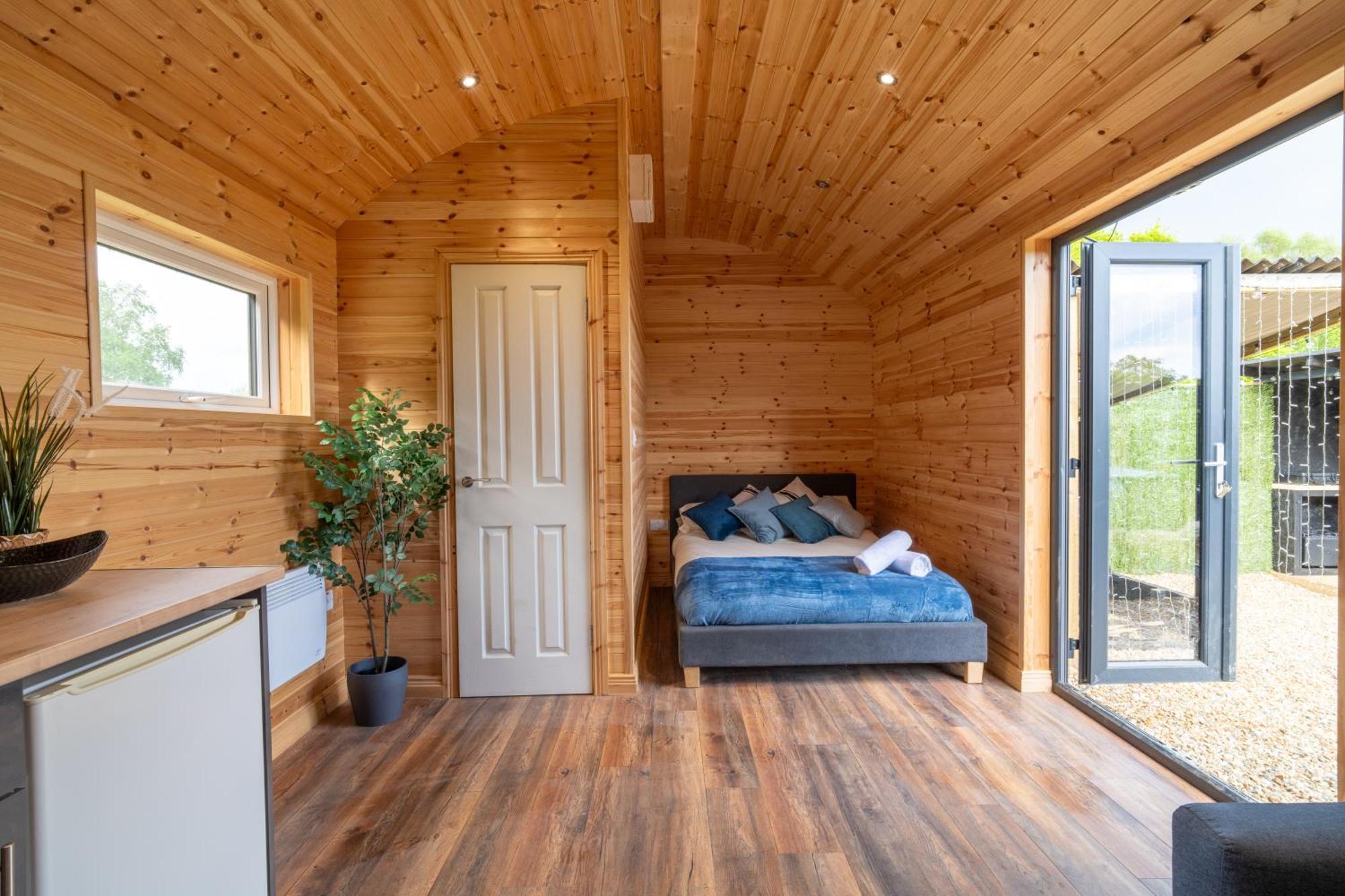 The Lodge At The Outside Inn Mountfield Экстерьер фото